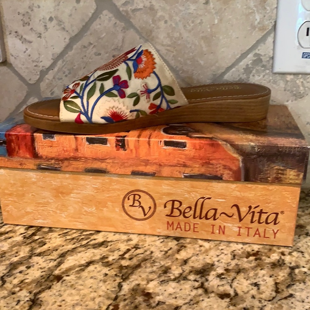 Bella Vita embroidered shoes